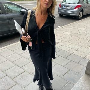 Djerf Avenue Dream Skirt Ash🖤